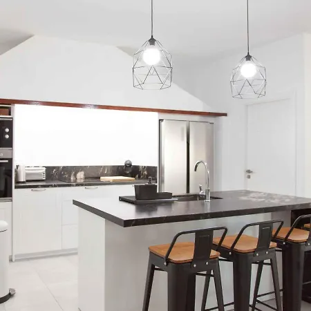 Conchin Casa Junto A Parque Natural